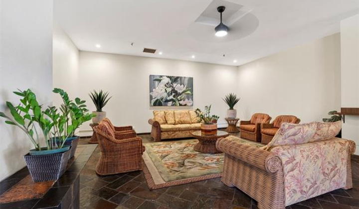 2499 Kapiolani Boulevard,Honolulu,Hawaii,96826,3 ベッドルーム ベッドルーム,2 バスルームバスルーム,コンド / タウンハウス,Kapiolani,28,19447182