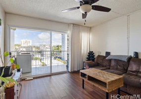 1710 Punahou Street,Honolulu,Hawaii,96822,1 ベッドルーム ベッドルーム,1 バスルームバスルーム,コンド / タウンハウス,Punahou,9,18274953