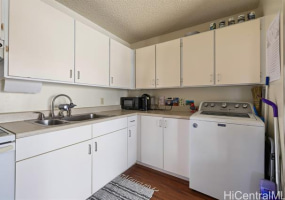1710 Punahou Street,Honolulu,Hawaii,96822,1 ベッドルーム ベッドルーム,1 バスルームバスルーム,コンド / タウンハウス,Punahou,9,18274953