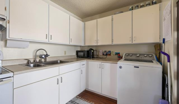 1710 Punahou Street,Honolulu,Hawaii,96822,1 ベッドルーム ベッドルーム,1 バスルームバスルーム,コンド / タウンハウス,Punahou,9,18274953