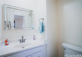 1571 Piikoi Street,Honolulu,Hawaii,96822,2 Bedrooms Bedrooms,1 BathroomBathrooms,Condo/Townhouse,Piikoi,7,18731554