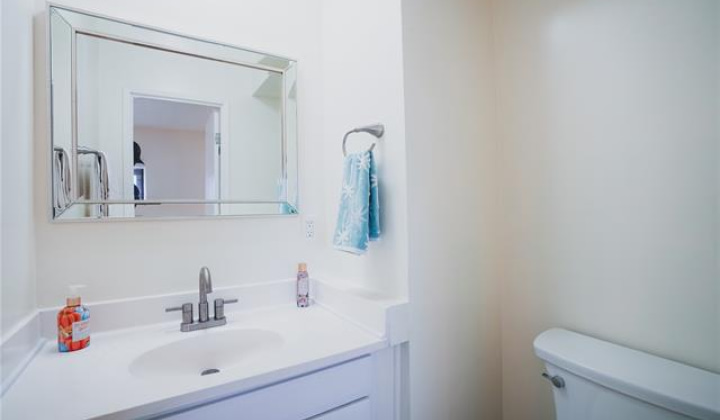 1571 Piikoi Street,Honolulu,Hawaii,96822,2 Bedrooms Bedrooms,1 BathroomBathrooms,Condo/Townhouse,Piikoi,7,18731554