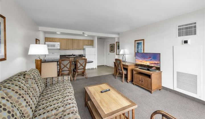 229 Paoakalani Avenue,Honolulu,Hawaii,96815,1 Bedroom Bedrooms,1 BathroomBathrooms,Condo/Townhouse,Paoakalani,14,18276078