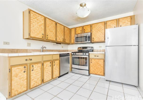 2452 Tusitala Street,Honolulu,Hawaii,96815,2 ベッドルーム ベッドルーム,1 バスルームバスルーム,コンド / タウンハウス,Tusitala,17,18276157