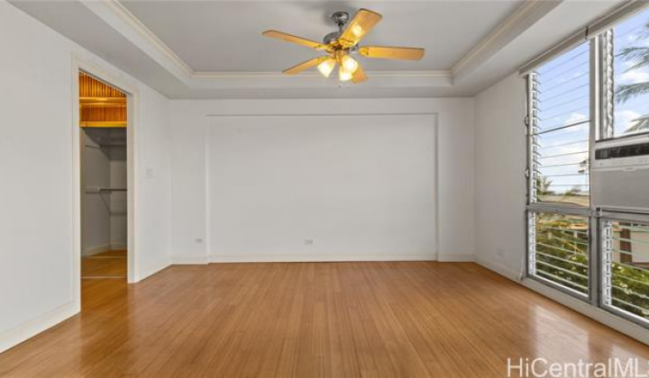 2937 Kalakaua Avenue,Honolulu,Hawaii,96815,1 Bedroom Bedrooms,1 BathroomBathrooms,Condo/Townhouse,Kalakaua,4,18277112