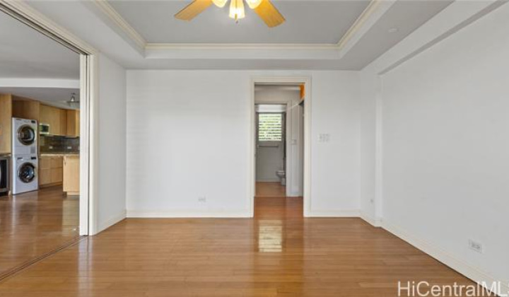 2937 Kalakaua Avenue,Honolulu,Hawaii,96815,1 Bedroom Bedrooms,1 BathroomBathrooms,Condo/Townhouse,Kalakaua,4,18277112