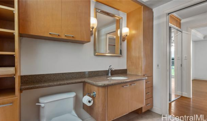 2937 Kalakaua Avenue,Honolulu,Hawaii,96815,1 Bedroom Bedrooms,1 BathroomBathrooms,Condo/Townhouse,Kalakaua,4,18277112
