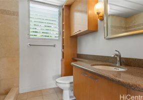 2937 Kalakaua Avenue,Honolulu,Hawaii,96815,1 Bedroom Bedrooms,1 BathroomBathrooms,Condo/Townhouse,Kalakaua,4,18277112