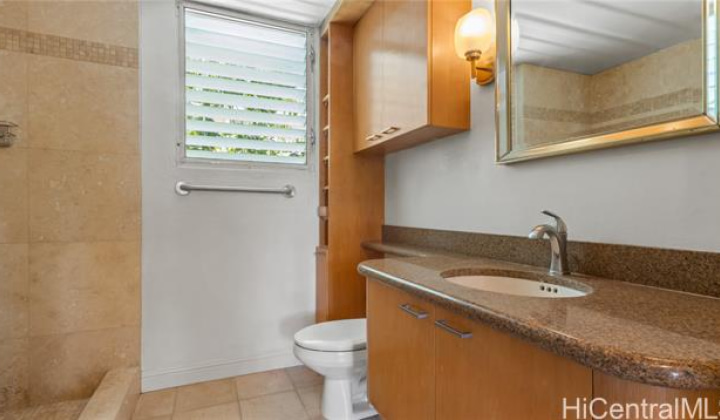 2937 Kalakaua Avenue,Honolulu,Hawaii,96815,1 Bedroom Bedrooms,1 BathroomBathrooms,Condo/Townhouse,Kalakaua,4,18277112