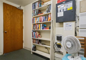 2937 Kalakaua Avenue,Honolulu,Hawaii,96815,1 Bedroom Bedrooms,1 BathroomBathrooms,Condo/Townhouse,Kalakaua,4,18277112
