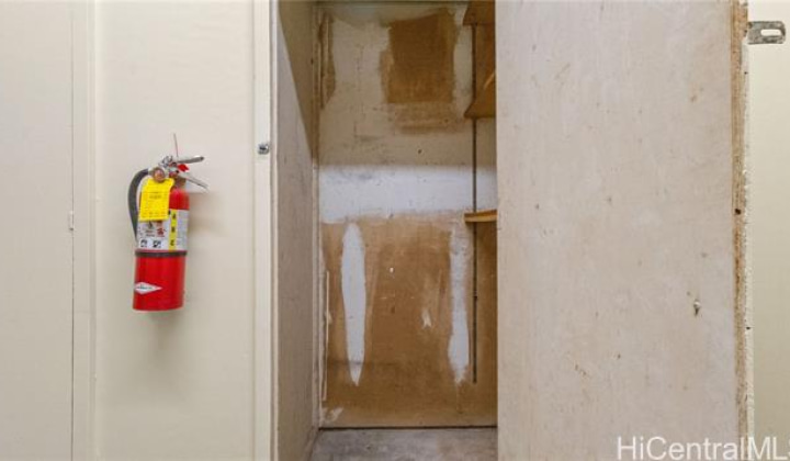 2937 Kalakaua Avenue,Honolulu,Hawaii,96815,1 Bedroom Bedrooms,1 BathroomBathrooms,Condo/Townhouse,Kalakaua,4,18277112