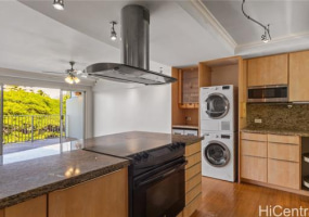 2937 Kalakaua Avenue,Honolulu,Hawaii,96815,1 Bedroom Bedrooms,1 BathroomBathrooms,Condo/Townhouse,Kalakaua,4,18277112