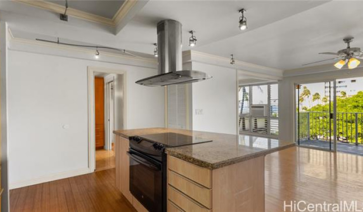 2937 Kalakaua Avenue,Honolulu,Hawaii,96815,1 Bedroom Bedrooms,1 BathroomBathrooms,Condo/Townhouse,Kalakaua,4,18277112