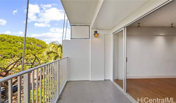 2937 Kalakaua Avenue,Honolulu,Hawaii,96815,1 Bedroom Bedrooms,1 BathroomBathrooms,Condo/Townhouse,Kalakaua,4,18277112