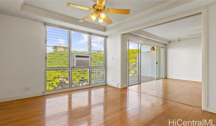 2937 Kalakaua Avenue,Honolulu,Hawaii,96815,1 Bedroom Bedrooms,1 BathroomBathrooms,Condo/Townhouse,Kalakaua,4,18277112