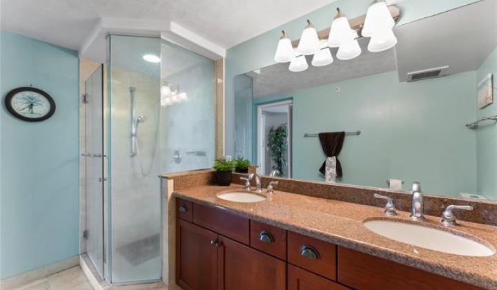 343 Hobron Lane,Honolulu,Hawaii,96815,2 Bedrooms Bedrooms,2 BathroomsBathrooms,Condo/Townhouse,Hobron,44,18277541