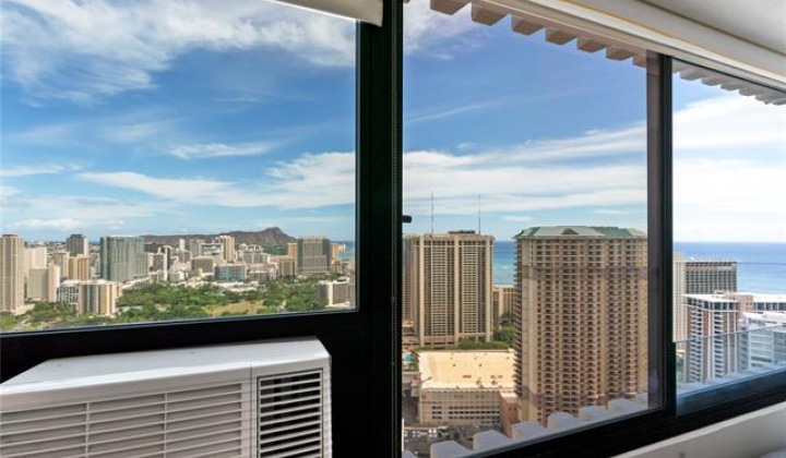 343 Hobron Lane,Honolulu,Hawaii,96815,2 Bedrooms Bedrooms,2 BathroomsBathrooms,Condo/Townhouse,Hobron,44,18277541