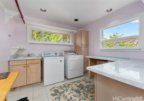 933 Kapoho Place,Honolulu,Hawaii,96825,3 ベッドルーム ベッドルーム,3 バスルームバスルーム,一戸建て,Kapoho,18277643