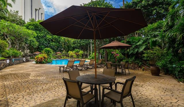 555 Hahaione Street,Honolulu,Hawaii,96825,1 Bedroom Bedrooms,2 BathroomsBathrooms,Condo/Townhouse,Hahaione,9,19449518