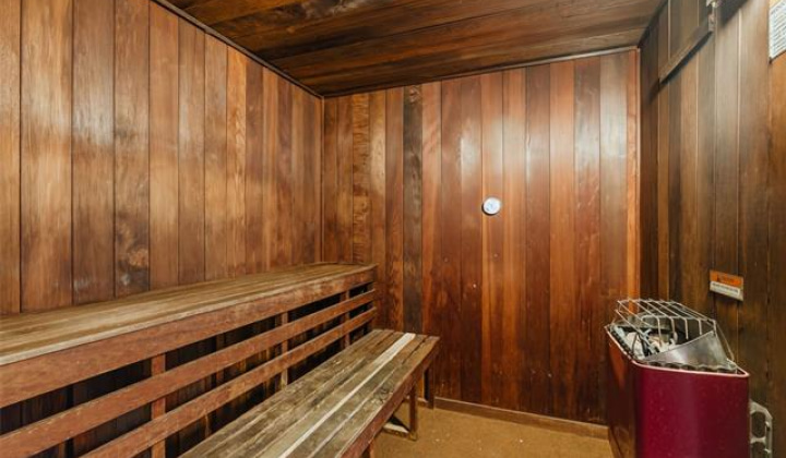 555 Hahaione Street,Honolulu,Hawaii,96825,1 Bedroom Bedrooms,2 BathroomsBathrooms,Condo/Townhouse,Hahaione,9,19449518