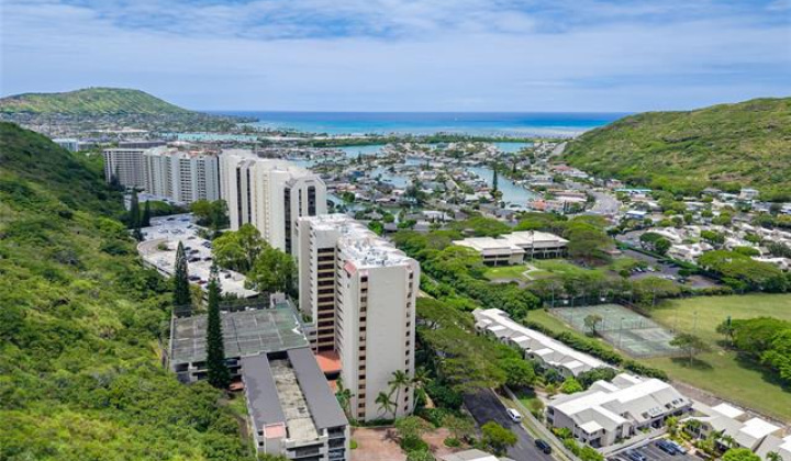 555 Hahaione Street,Honolulu,Hawaii,96825,1 Bedroom Bedrooms,2 BathroomsBathrooms,Condo/Townhouse,Hahaione,9,19449518