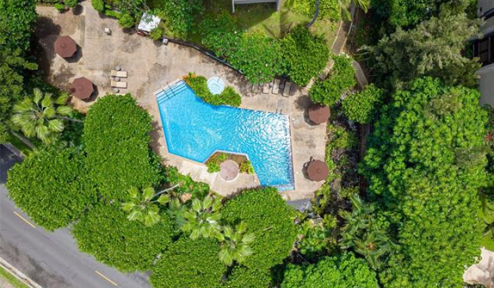 555 Hahaione Street,Honolulu,Hawaii,96825,1 Bedroom Bedrooms,2 BathroomsBathrooms,Condo/Townhouse,Hahaione,9,19449518