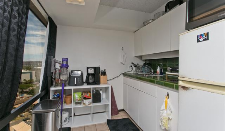 1750 Kalakaua Avenue,Honolulu,Hawaii,96826,1 BathroomBathrooms,Condo/Townhouse,Kalakaua,17,18278635