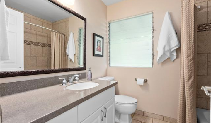 1510 Kalaniiki Street,Honolulu,Hawaii,96821,3 Bedrooms Bedrooms,2 BathroomsBathrooms,Single family,Kalaniiki,18279050