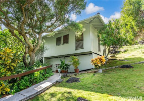 1510 Kalaniiki Street,Honolulu,Hawaii,96821,3 Bedrooms Bedrooms,2 BathroomsBathrooms,Single family,Kalaniiki,18279050
