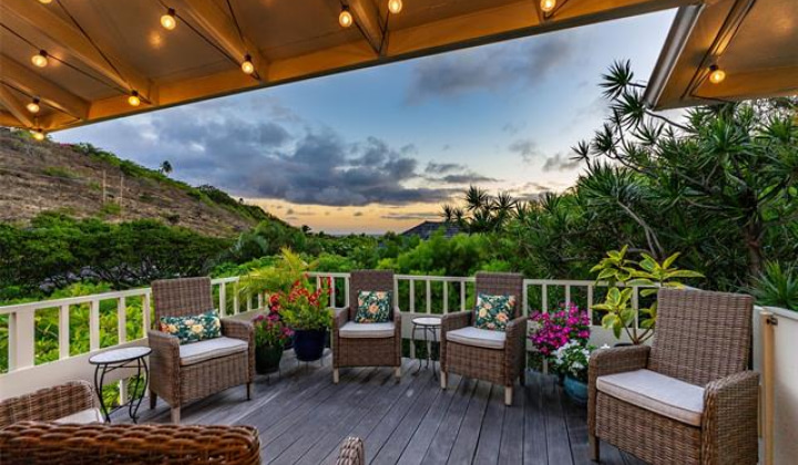 1510 Kalaniiki Street,Honolulu,Hawaii,96821,3 Bedrooms Bedrooms,2 BathroomsBathrooms,Single family,Kalaniiki,18279050