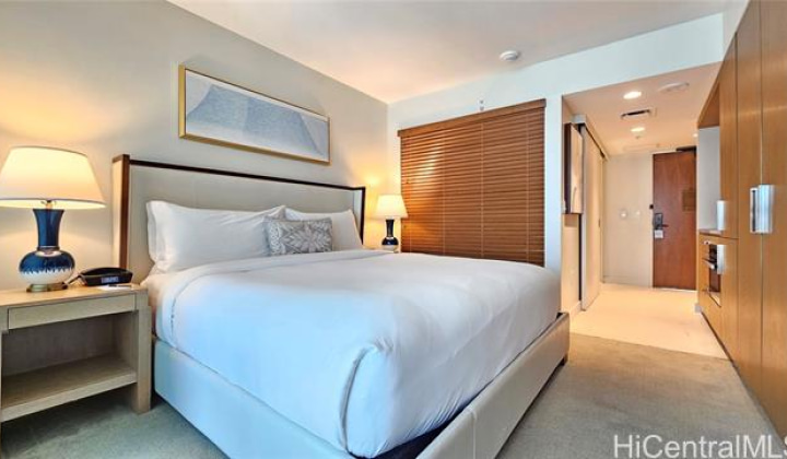 383 Kalaimoku Street,Honolulu,Hawaii,96815,1 BathroomBathrooms,Condo/Townhouse,Kalaimoku,20,18279374