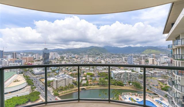 1837 Kalakaua Avenue,Honolulu,Hawaii,96815,3 Bedrooms Bedrooms,2 BathroomsBathrooms,Condo/Townhouse,Kalakaua,33,18735063