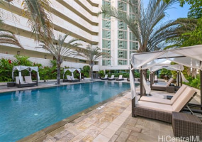 1837 Kalakaua Avenue,Honolulu,Hawaii,96815,3 Bedrooms Bedrooms,2 BathroomsBathrooms,Condo/Townhouse,Kalakaua,33,18735063