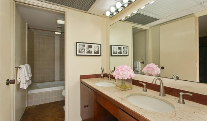 1650 Ala Moana Boulevard,Honolulu,Hawaii,96815,1 Bedroom Bedrooms,1 BathroomBathrooms,Condo/Townhouse,Ala Moana,20,18280697