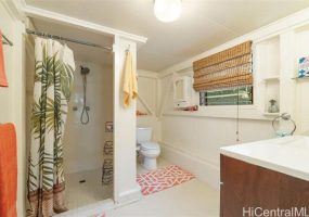 3242 Hinano Street,Honolulu,Hawaii,96815,5 ベッドルーム ベッドルーム,2 バスルームバスルーム,一戸建て,Hinano,18281215