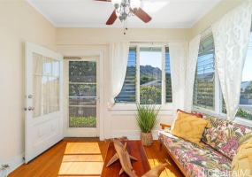 3242 Hinano Street,Honolulu,Hawaii,96815,5 ベッドルーム ベッドルーム,2 バスルームバスルーム,一戸建て,Hinano,18281215