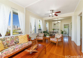 3242 Hinano Street,Honolulu,Hawaii,96815,5 ベッドルーム ベッドルーム,2 バスルームバスルーム,一戸建て,Hinano,18281215