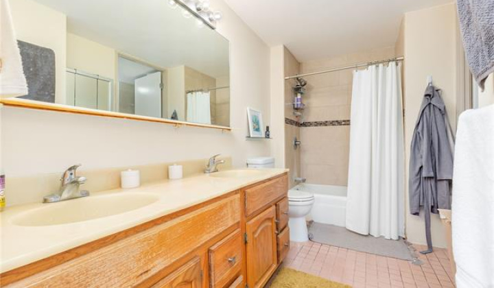 2877 Kalakaua Avenue,Honolulu,Hawaii,96815,1 BathroomBathrooms,Condo/Townhouse,Kalakaua,2,17859024