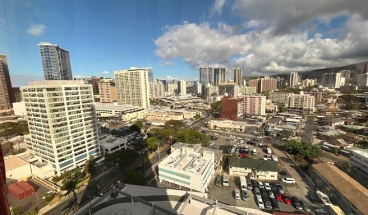 1750 Kalakaua Avenue,Honolulu,Hawaii,96826,1 BathroomBathrooms,Condo/Townhouse,Kalakaua,18,18281772