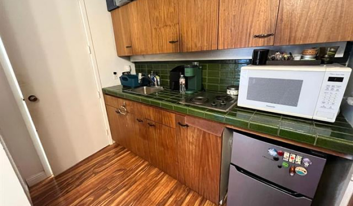 1750 Kalakaua Avenue,Honolulu,Hawaii,96826,1 BathroomBathrooms,Condo/Townhouse,Kalakaua,18,18281772