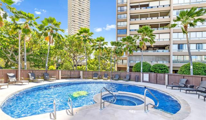 581 Kamoku Street,Honolulu,Hawaii,96826,2 ベッドルーム ベッドルーム,2 バスルームバスルーム,コンド / タウンハウス,Kamoku,24,18738233
