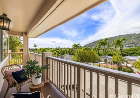 607 Isenberg Street,Honolulu,Hawaii,96826,1 Bedroom Bedrooms,1 BathroomBathrooms,Condo/Townhouse,Isenberg,2,17859757