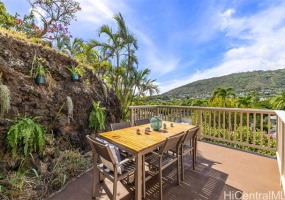 607 Isenberg Street,Honolulu,Hawaii,96826,1 Bedroom Bedrooms,1 BathroomBathrooms,Condo/Townhouse,Isenberg,2,17859757