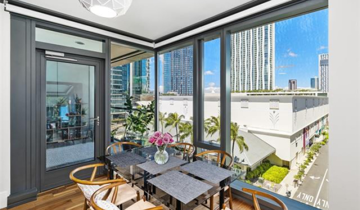 1108 Auahi Street,Honolulu,Hawaii,96814,1 Bedroom Bedrooms,1 BathroomBathrooms,Condo/Townhouse,Auahi,5,18790579