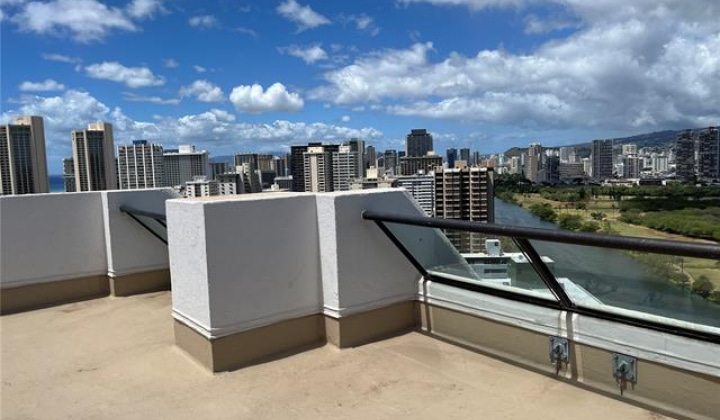 300 Wai Nani Way,Honolulu,Hawaii,96815,2 ベッドルーム ベッドルーム,2 バスルームバスルーム,コンド / タウンハウス,Wai Nani,24,18738370