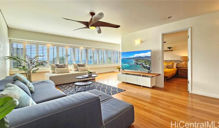 425 Ena Road,Honolulu,Hawaii,96815,1 Bedroom Bedrooms,1 BathroomBathrooms,Condo/Townhouse,Ena,9,17860162