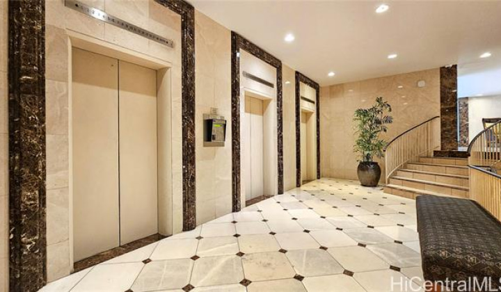 2895 Kalakaua Avenue,Honolulu,Hawaii,96815,1 Bedroom Bedrooms,1 BathroomBathrooms,Condo/Townhouse,Kalakaua,6,18282833