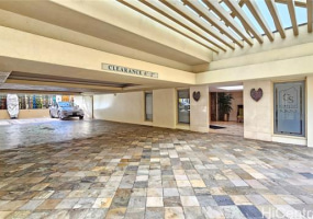 425 Ena Road,Honolulu,Hawaii,96815,1 Bedroom Bedrooms,1 BathroomBathrooms,Condo/Townhouse,Ena,9,17860162