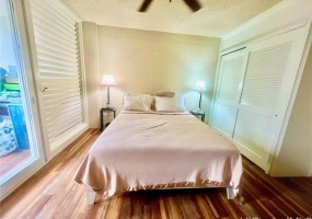 425 Ena Road,Honolulu,Hawaii,96815,1 Bedroom Bedrooms,1 BathroomBathrooms,Condo/Townhouse,Ena,9,17860162