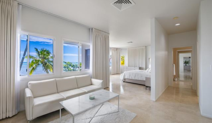 5641 Kalanianaole Highway,Honolulu,Hawaii,96821,5 ベッドルーム ベッドルーム,5 バスルームバスルーム,一戸建て,Kalanianaole,18283265